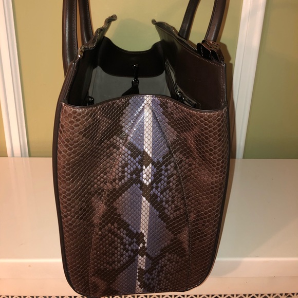Alexandra Clancy Sullivan Tote - Picture 3 of 7